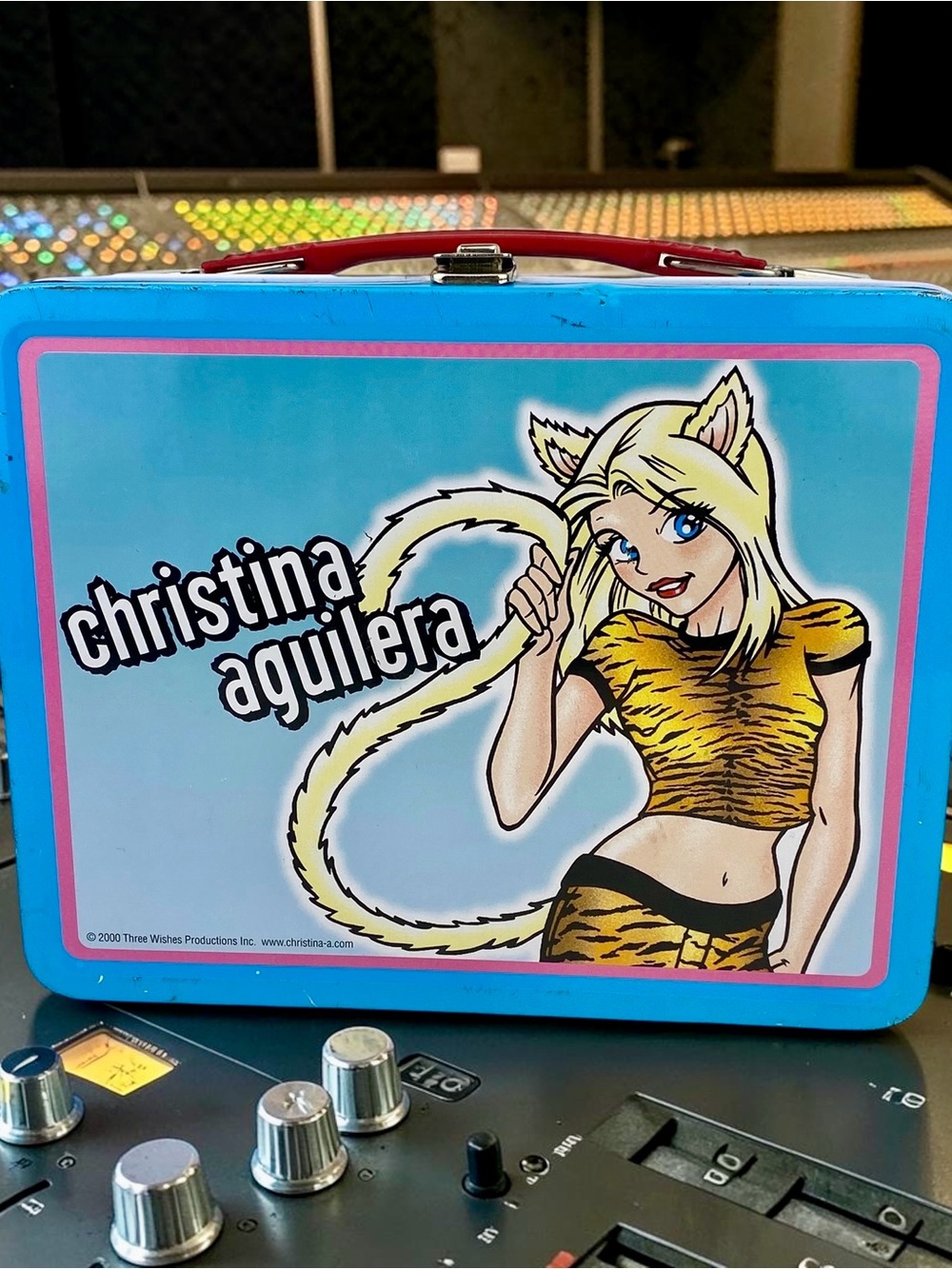 Christina Aguilera Kitty Cat Tin Lunchbox Three Wishes Productions Vintage 2000
